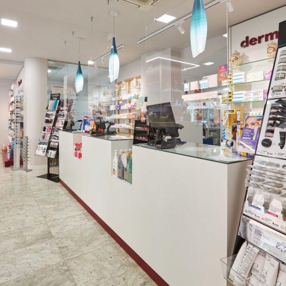 Reforma Farmacia Casillas